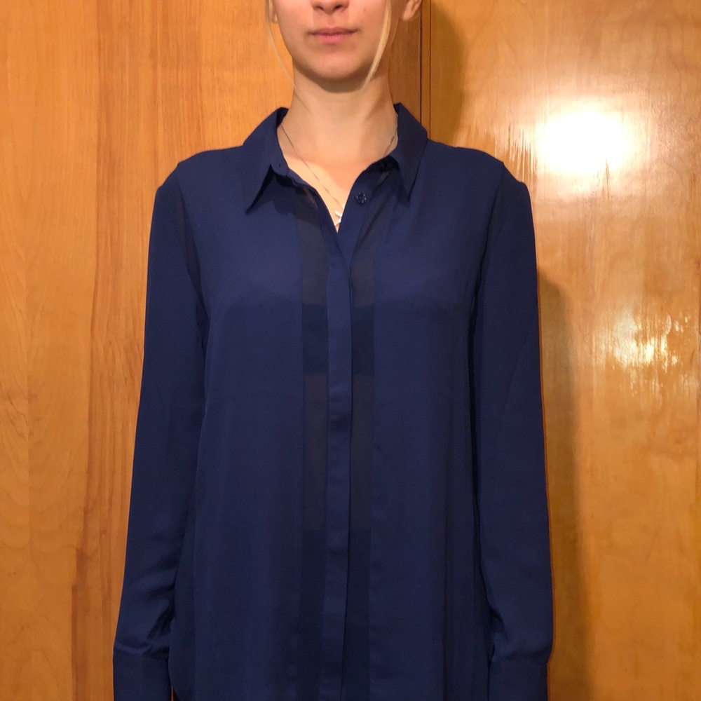 NWT - Trend Tahari Crepe long sleeve blouse - Navy
